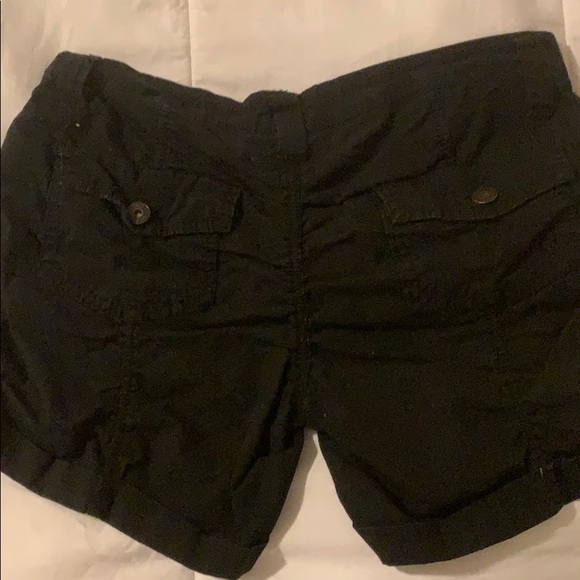 Shorts - Picture 3 of 4